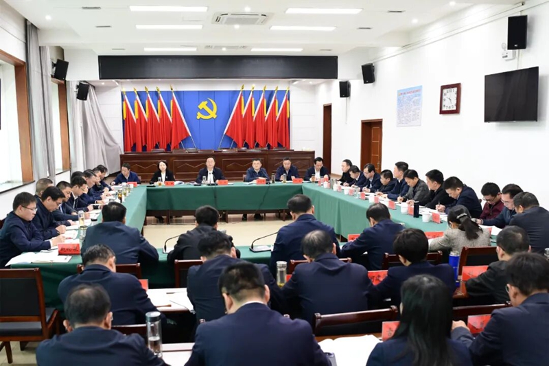 孙兵在鄂城区召开座谈会时强调 深入学习贯彻党的二十届四中全会精神 以鄂城一域之光为全市大局添彩